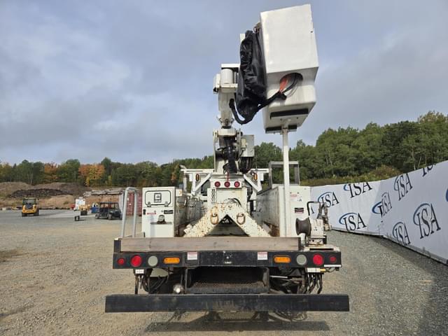 Image of International 4000 equipment image 3