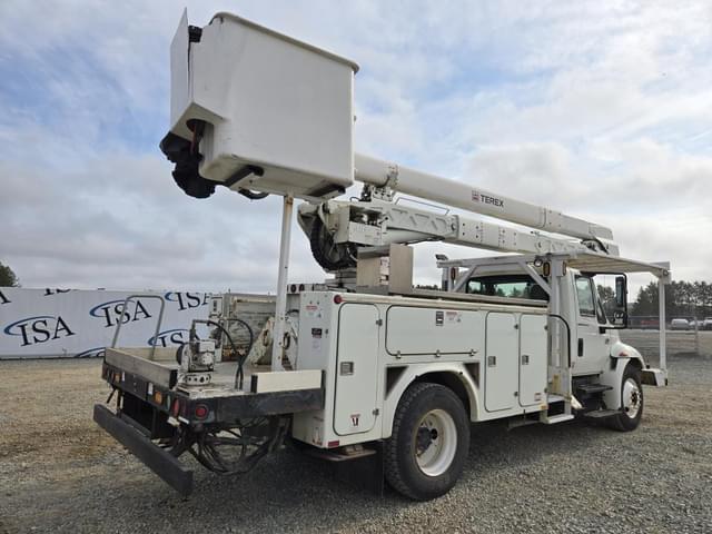 Image of International 4000 equipment image 4