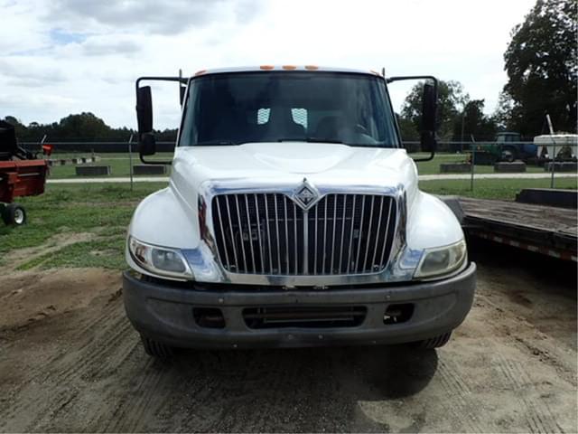 Image of International 4300 equipment image 1