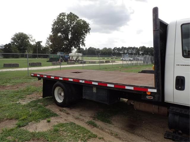 Image of International 4300 equipment image 4