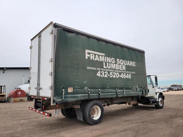 Image of International 4300 DT466 equipment image 4