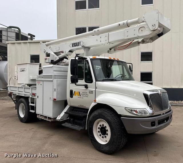 Image of International 4300 equipment image 2