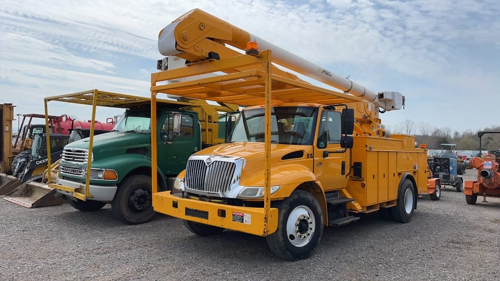 Main image International 4300