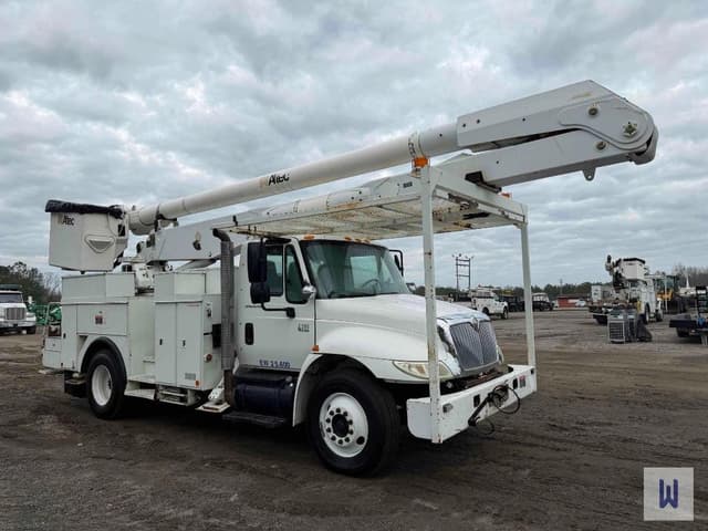 Image of International 4300 equipment image 2