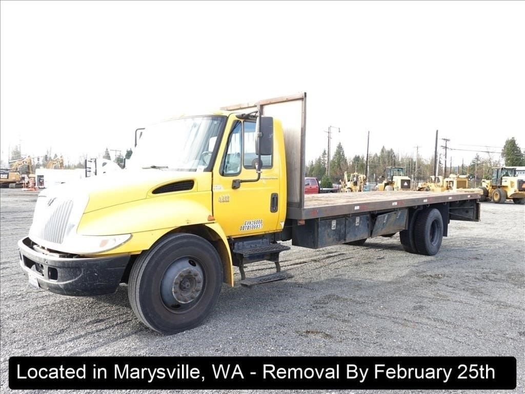 2006 International 4300 Equipment Image0