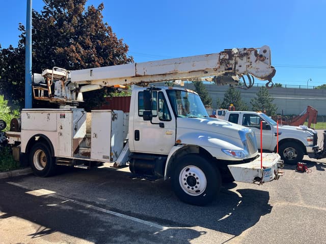 Image of International 4300 DT466 equipment image 3