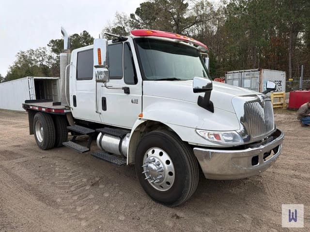 Image of International 4300 equipment image 2