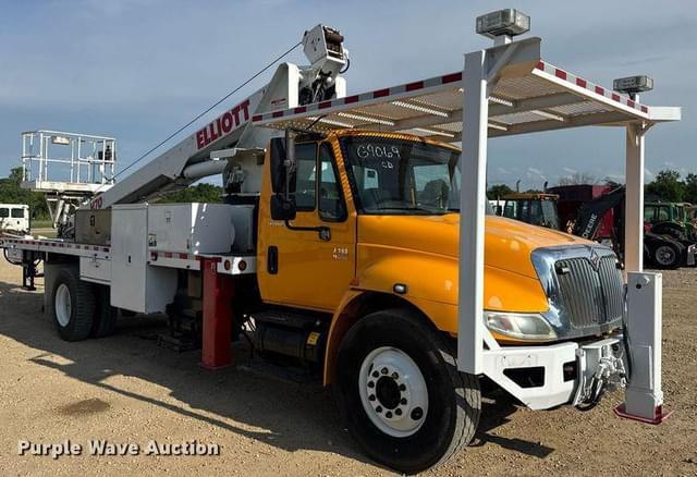 Image of International 4300 equipment image 2