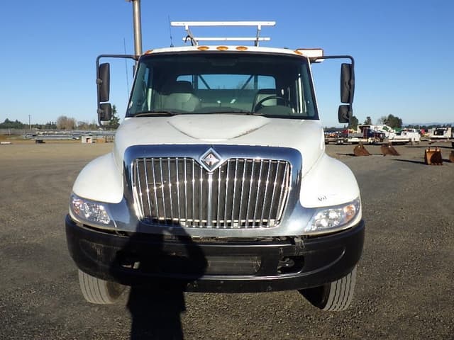 Image of International 4300 equipment image 1