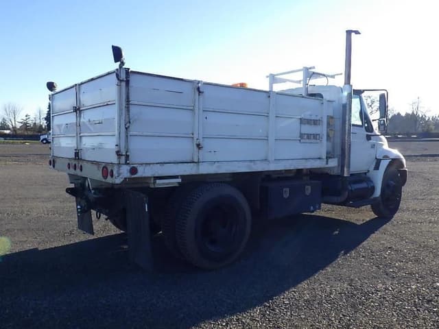 Image of International 4300 equipment image 4