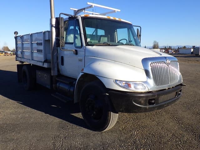 Image of International 4300 equipment image 2