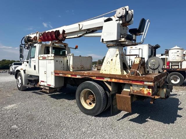 Image of International 4300 equipment image 2