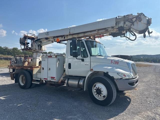 Image of International 4300 equipment image 1