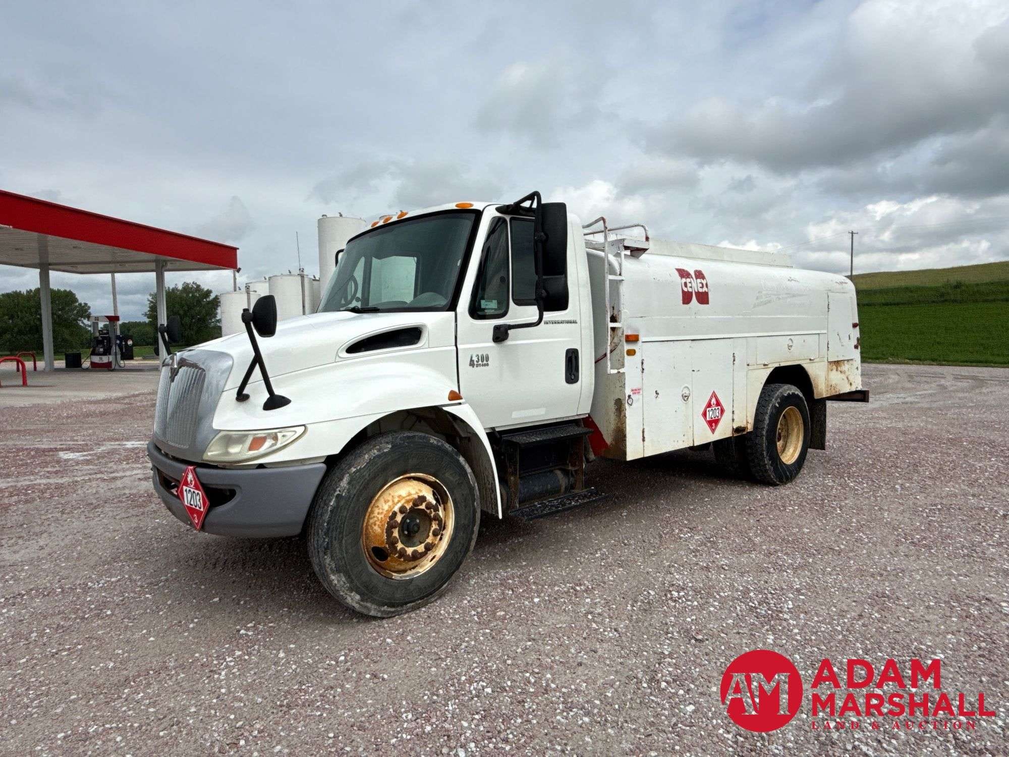 2006 International DT466 Equipment Image0