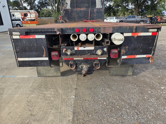 Image of International 4400 equipment image 3