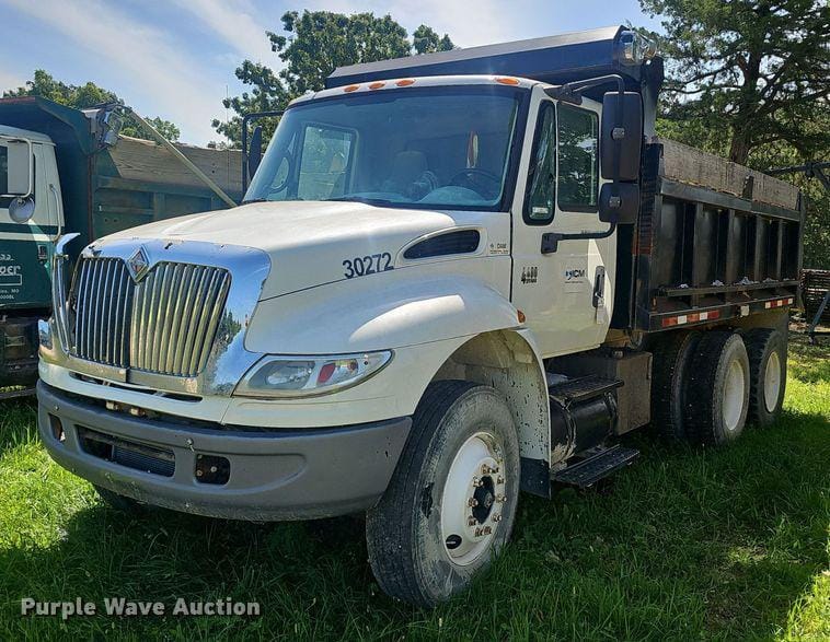 Main image International 4400