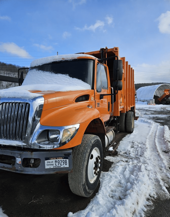 2006 International 7300 Equipment Image0