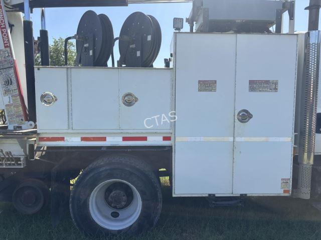 Image of International 7300 equipment image 3