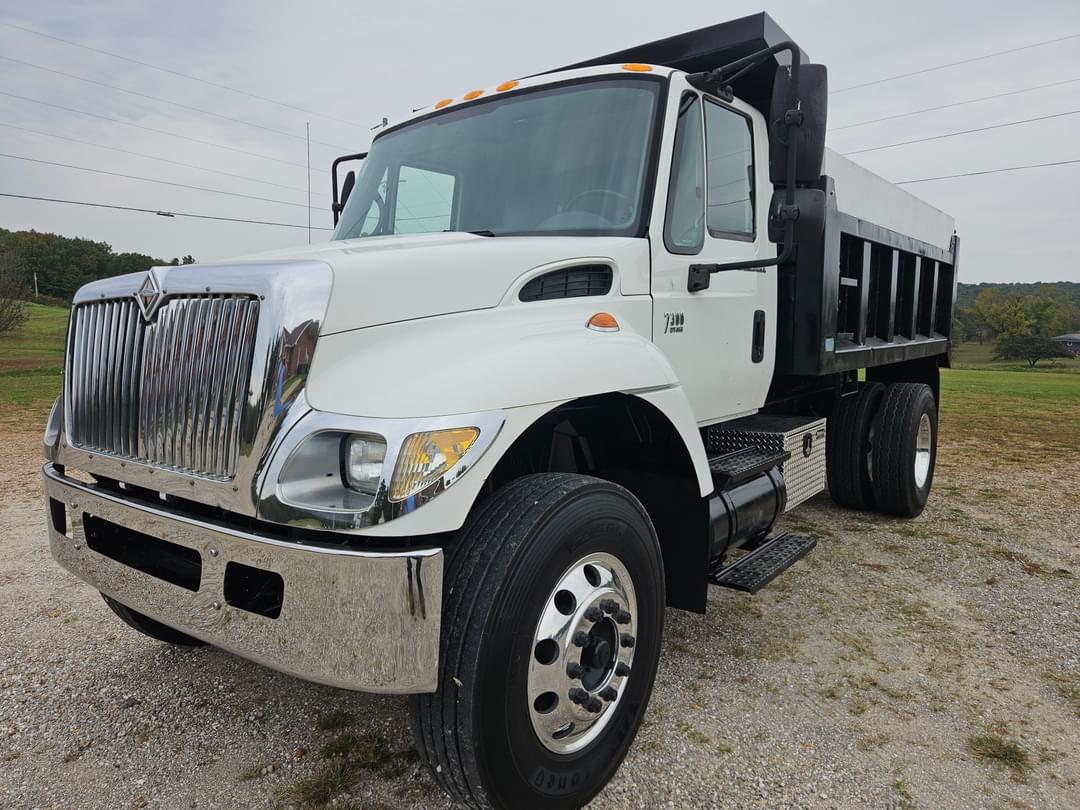 Image of International 7300 Primary image