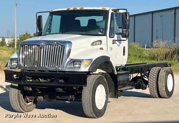 Main image International 7300