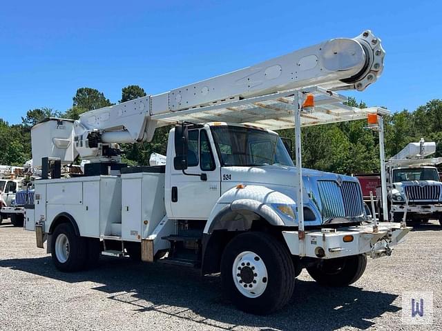 Image of International 7400 equipment image 2