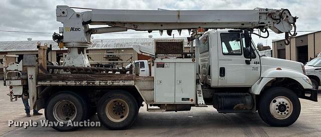 Image of International 7400 equipment image 4