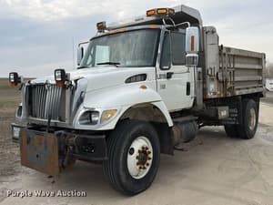 2006 International 7400 Image
