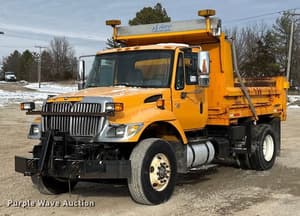 2006 International 7400 Image