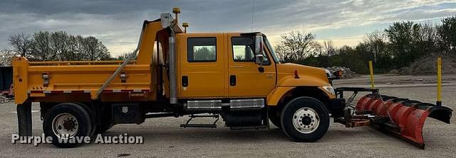 Image of International 7400 equipment image 3