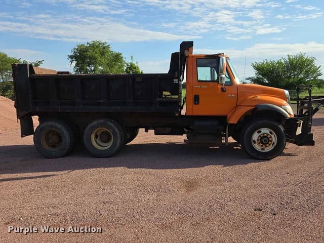 Image of International 7400 SFA equipment image 3