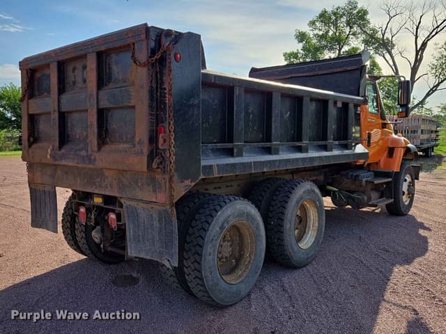 Image of International 7400 SFA equipment image 4