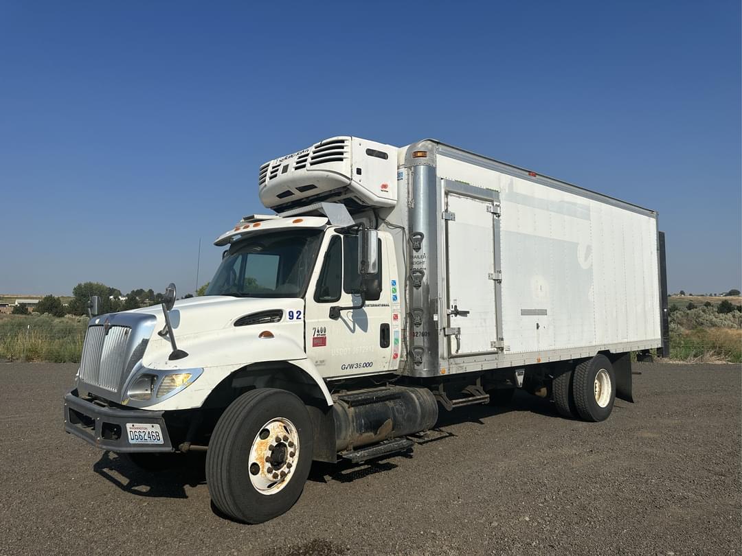 Image of International 7400 Primary image