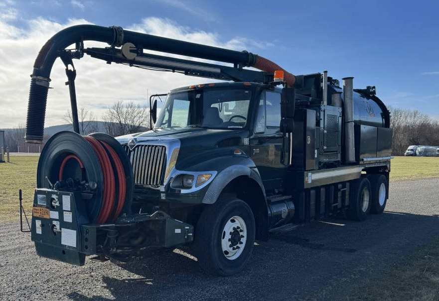 Main image International 7600