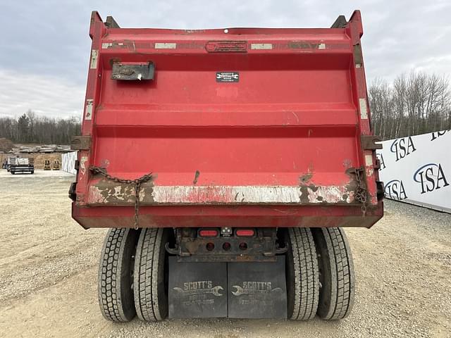 Image of International 7600 equipment image 3