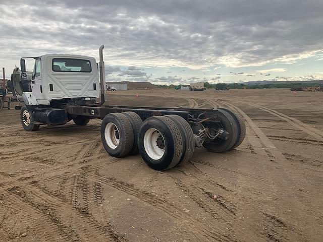 Image of International 7600 equipment image 3