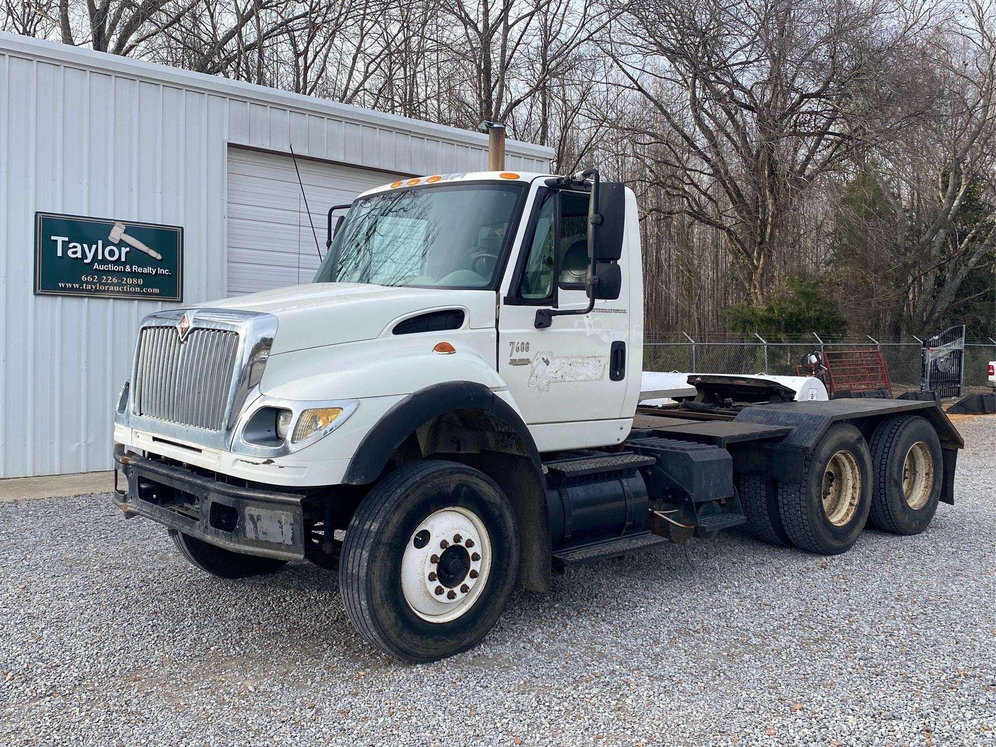 Main image International 7600 SBA