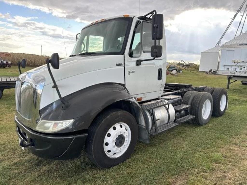 Main image International 8600