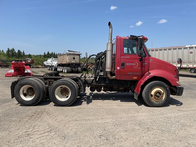 Image of International 8600 equipment image 3