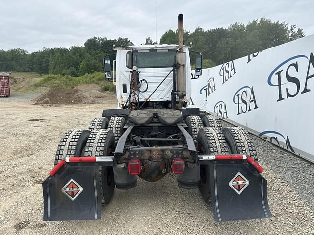 Image of International 8600 equipment image 3