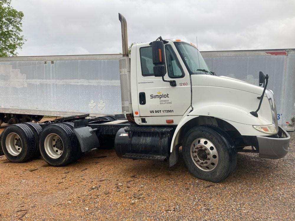 Main image International 8600