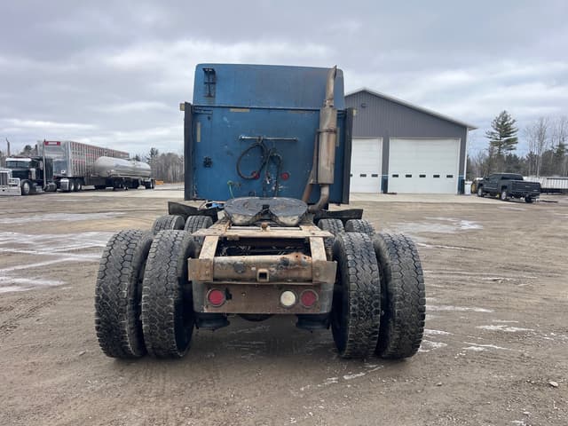 Image of International 9200i equipment image 3