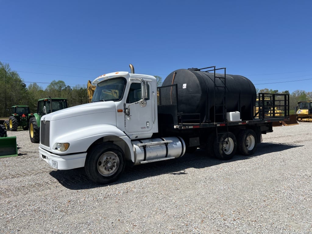 2006 International 9200 Equipment Image0