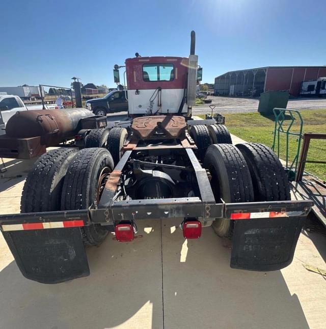 Image of International 9200i equipment image 3