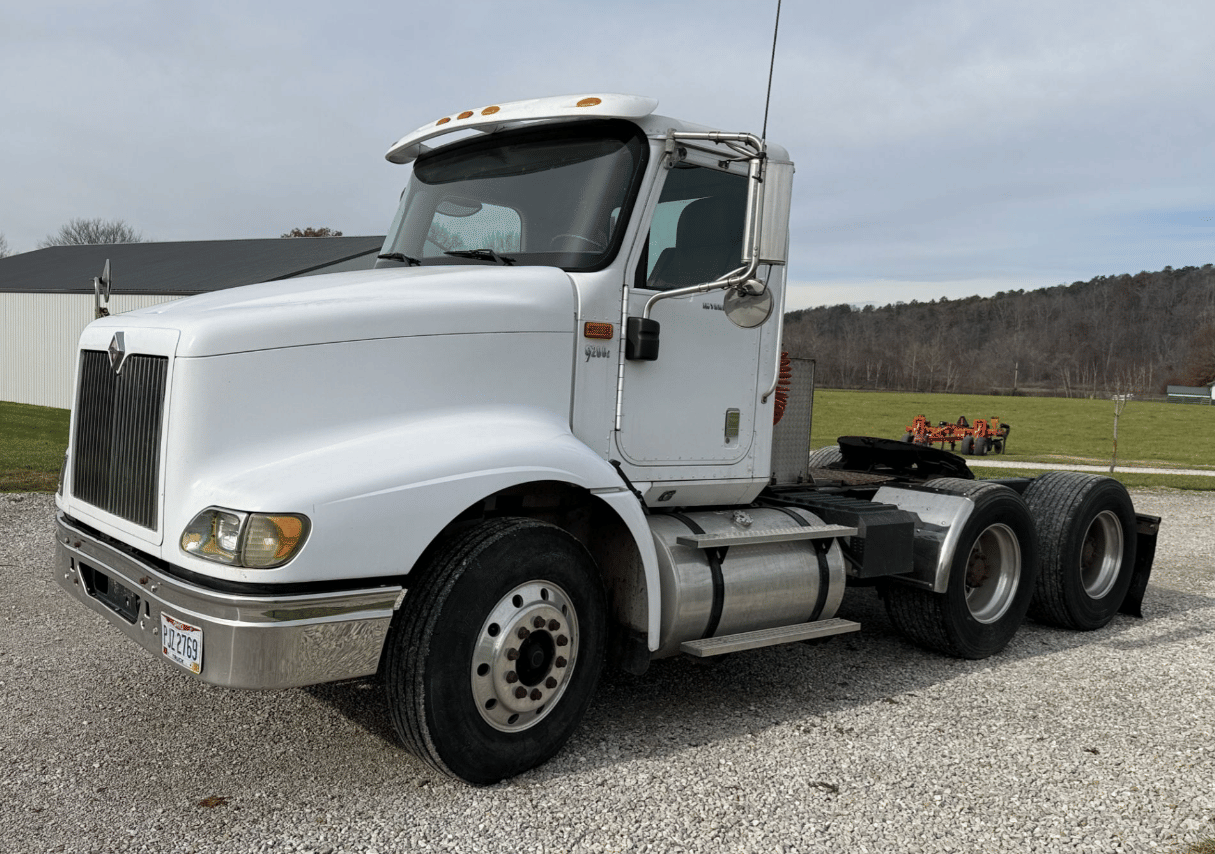 2006 International 9200i Equipment Image0