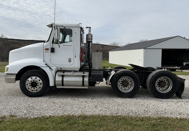 Image of International 9200i equipment image 3