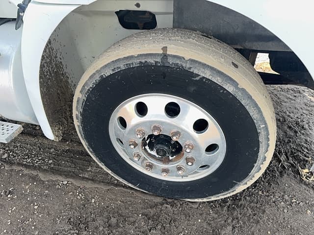 Image of International 9200i equipment image 3