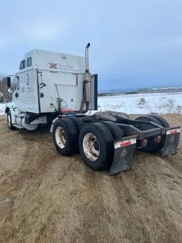 Image of International 9400 equipment image 4