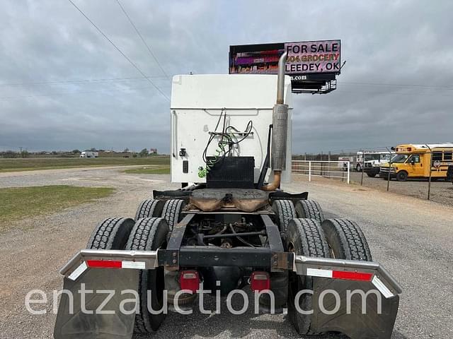 Image of International 9400 equipment image 2