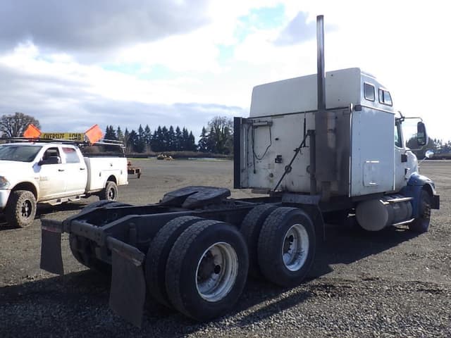 Image of International 9400 equipment image 4