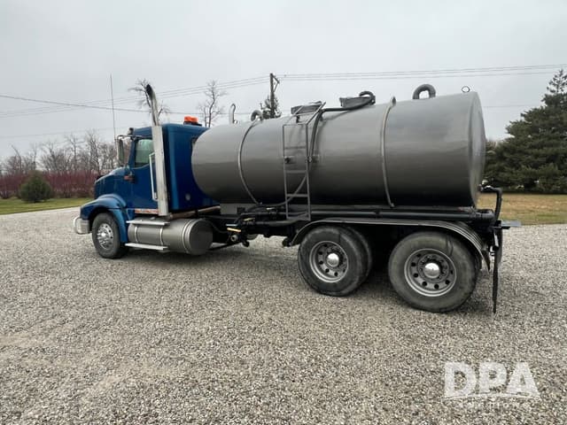 Image of International 9400i equipment image 4